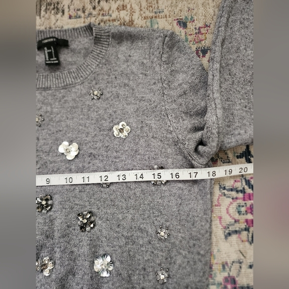 Forever 21, Women's Gray & Silver Sequin Long Sleeve Pullover Sweater, sz LG - Picture 7 of 13